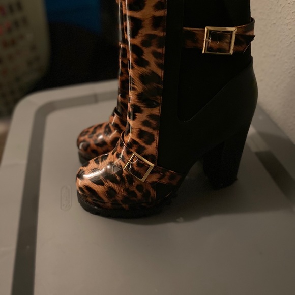 leopard bootie - Picture 3 of 3